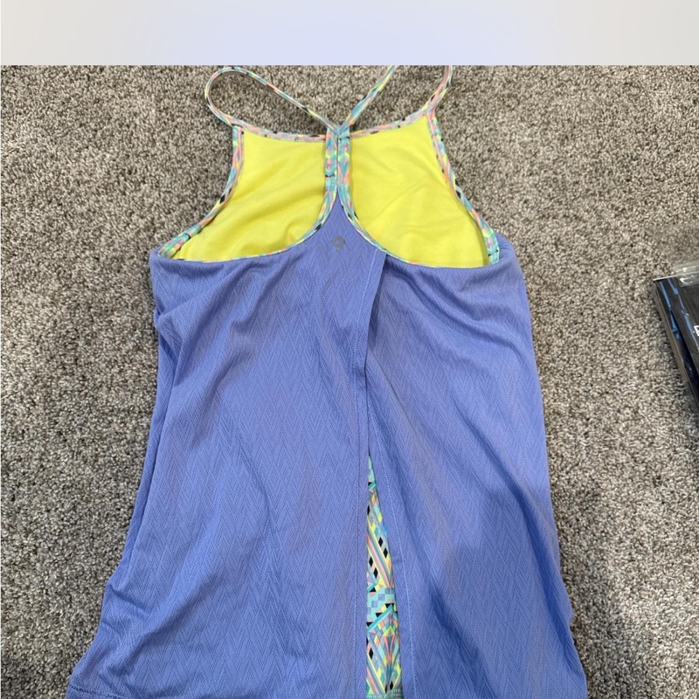 🎉🥳MUST GO 🥳🎉🎉 IVIVVA LULULEMON TANK GIRLS 10